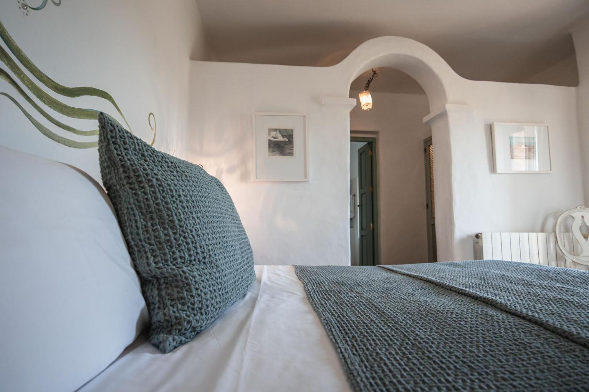 Es Cucons Rural Country house *