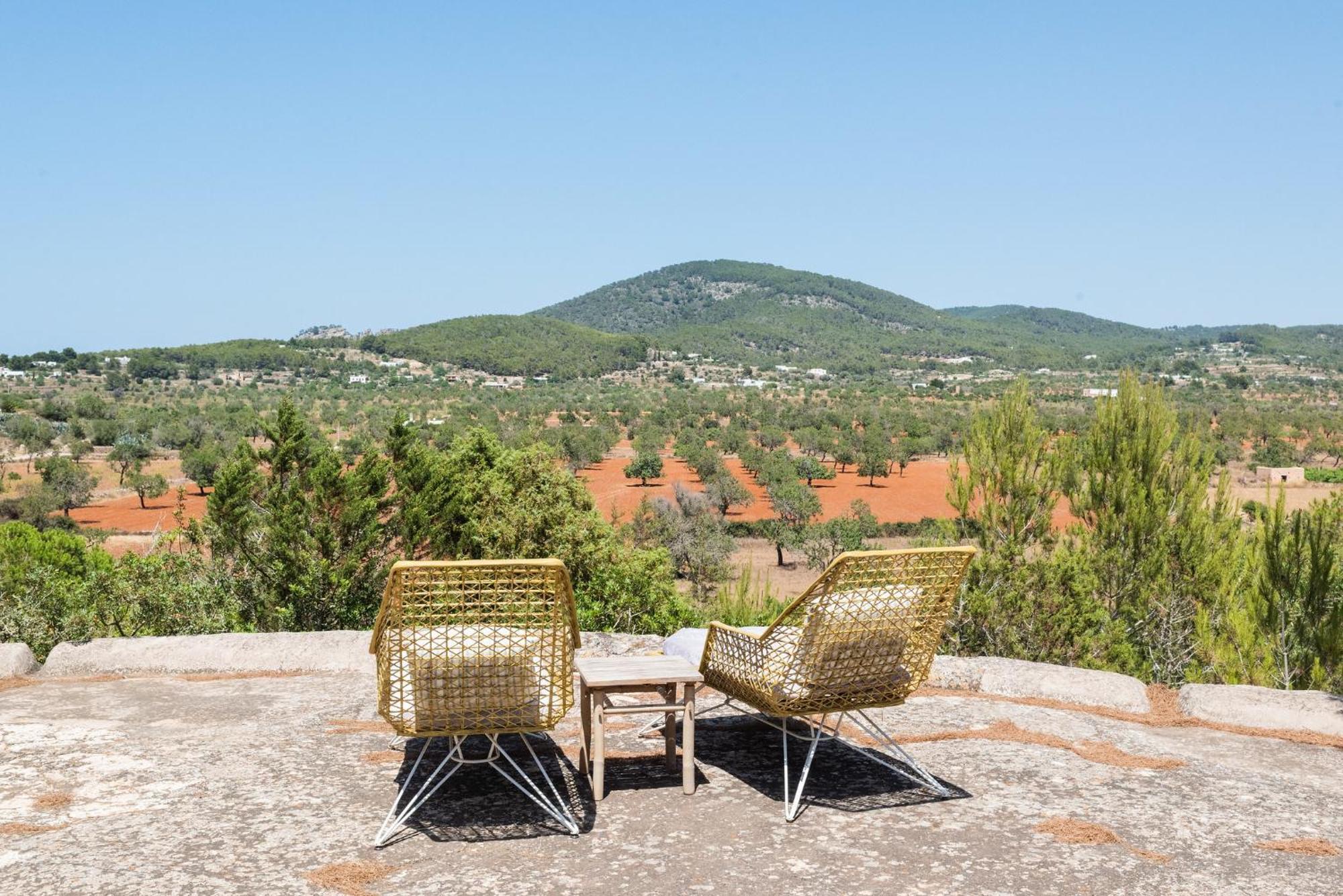 Es Cucons Rural Country house *